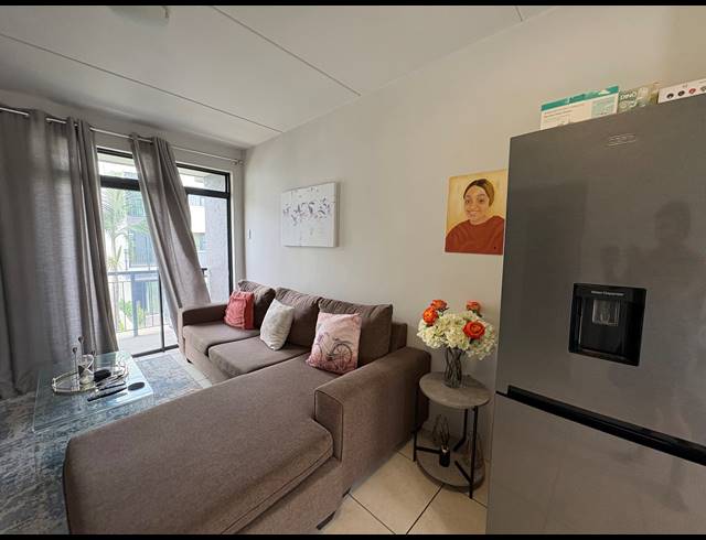 2 BEDROOM APARTMENT TO LET IN BALLITO COMMERCIAL DISTRICT